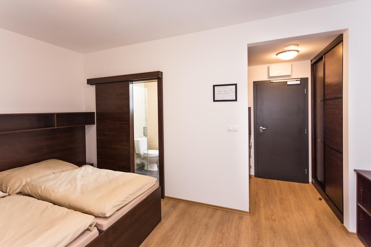 Barok Hotel And Apartments Bratislava Exterior photo